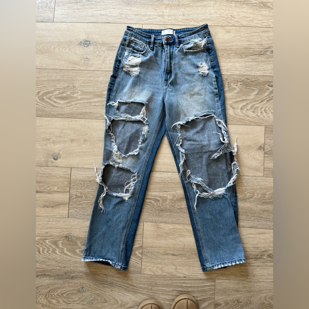 Vervet Blue Distressed Jeans